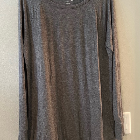 Gap fit breathe long sleeve tee - Picture 5 of 8